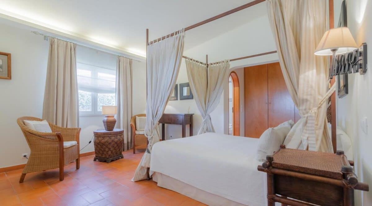 Villa Prado - Beautiful Beachfront Villa Албуфейра Екстериор снимка